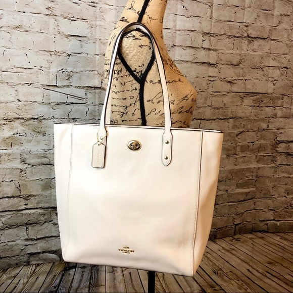 COACH Handbags - COACH * TOWN TOTE